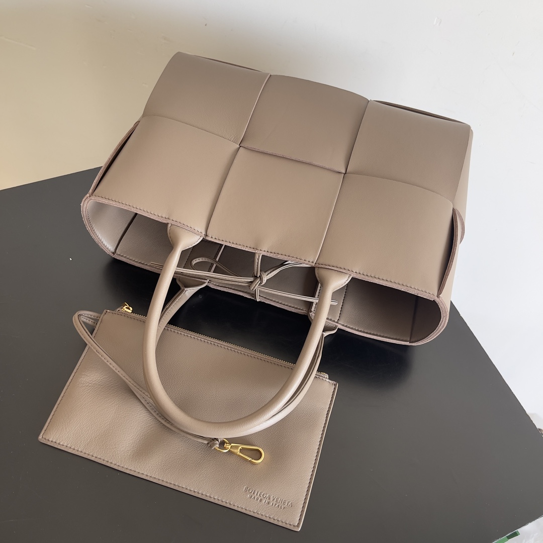 Bottega Veneta Shopping Bags